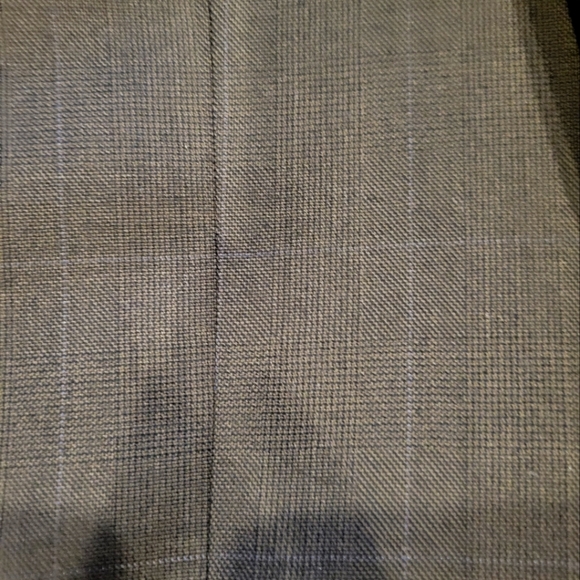 Men's Suit - Picture 1 of 2